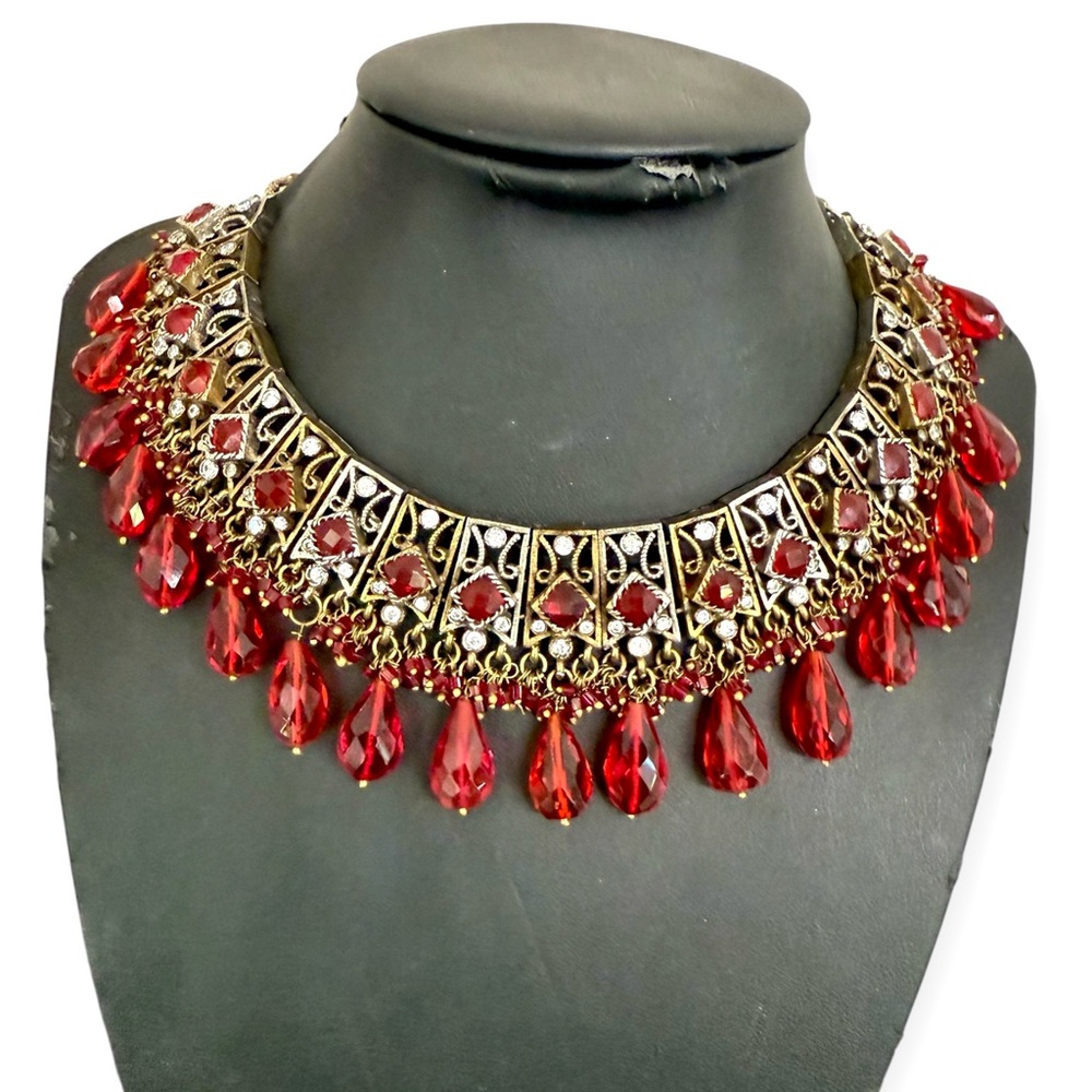 Elegant Bollywood Indian Style Red and Gold Necklace Choker